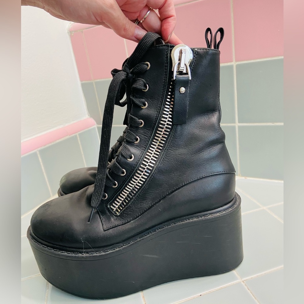 Unif trench boots